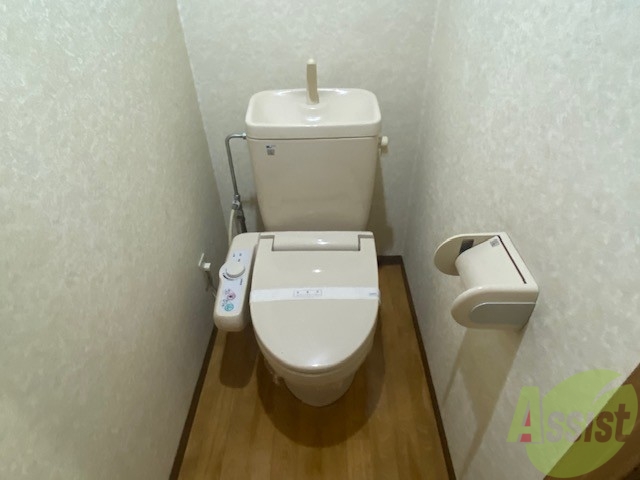 トイレ　ウォシュレット付きのトイレです。シャワートイレは日本の宝。