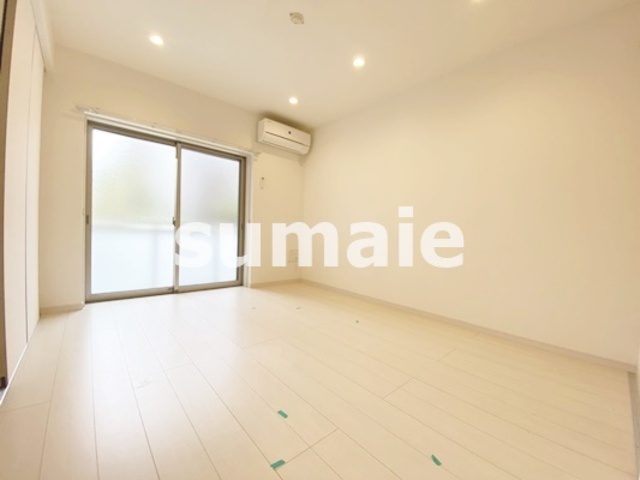 居室・リビング　ホワイトフローリングのお部屋です！