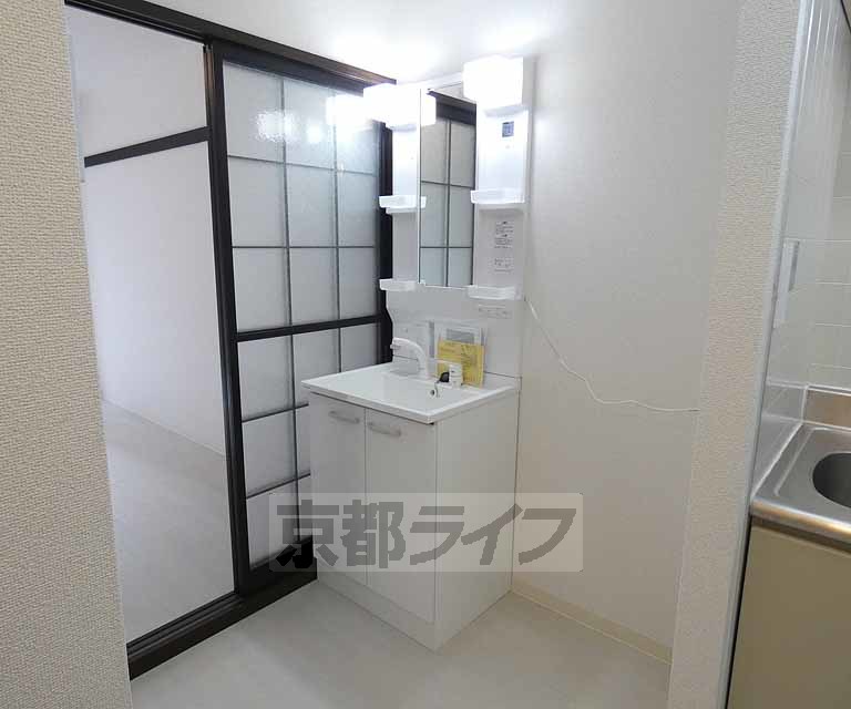 洗面設備　室内リノベーション！ ３点セパレートに変更！