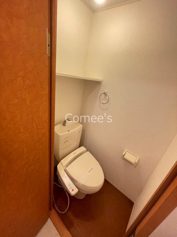 トイレ　温水洗浄便座