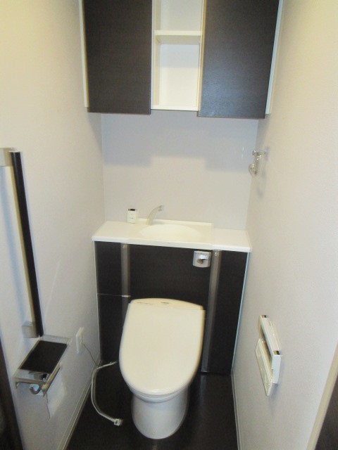 トイレ　参考画像