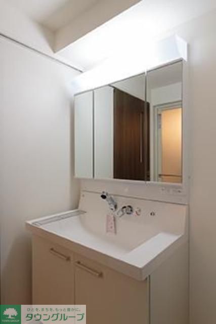 洗面設備　※写真は同タイプ住戸です。