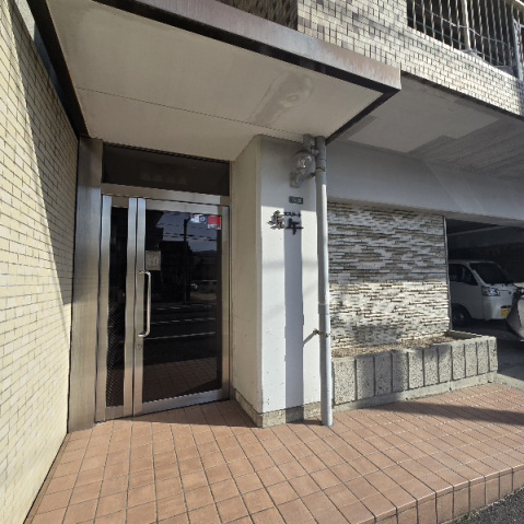 建物外観　玄関