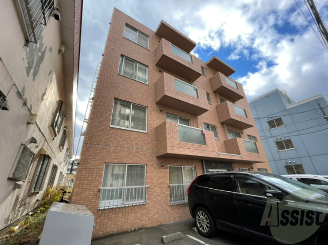 建物外観　札幌市中央区南１１条西「サンリビエール」