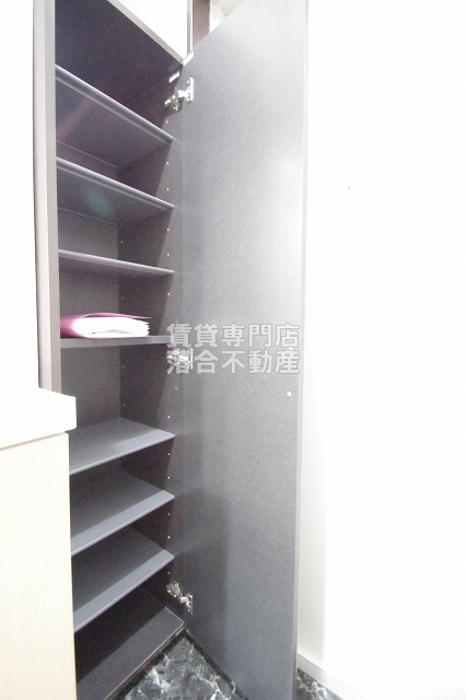 収納　シューズ収納