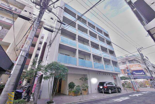 建物外観　オートロック完備