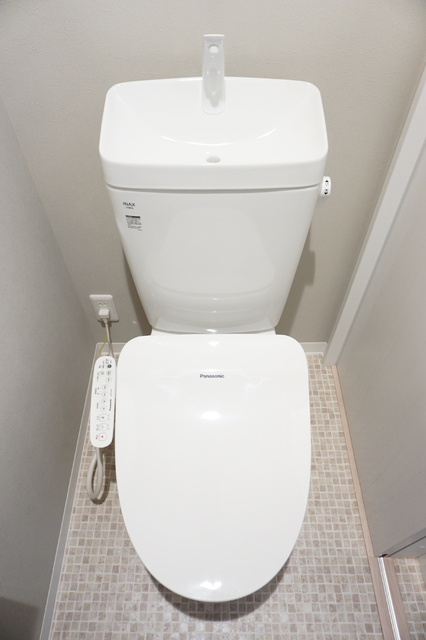 トイレ　洗浄便座です♪