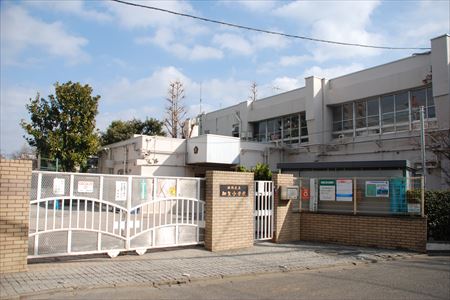 小学校　板橋区立加賀小学校（小学校）まで300m