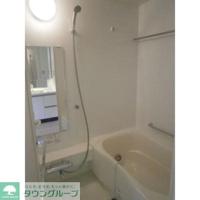 バス・シャワールーム　※写真は同タイプ住戸です。