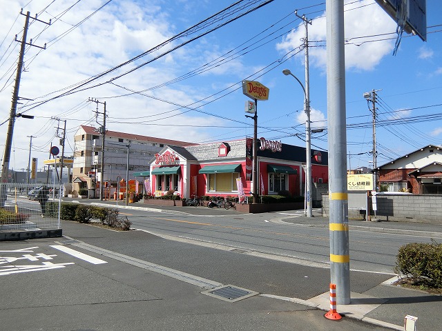 飲食店　デニーズ南八幡店（飲食店）まで696m