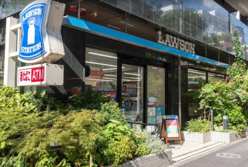 コンビニ　ローソン 三田一丁目店（コンビニ）まで295m