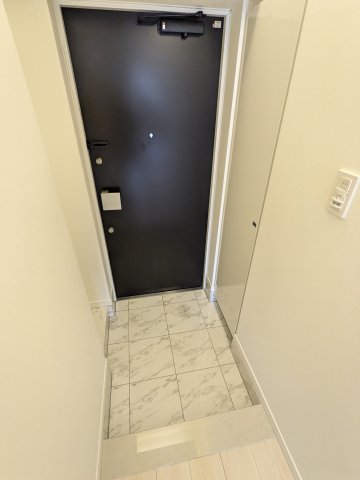 玄関　502号室