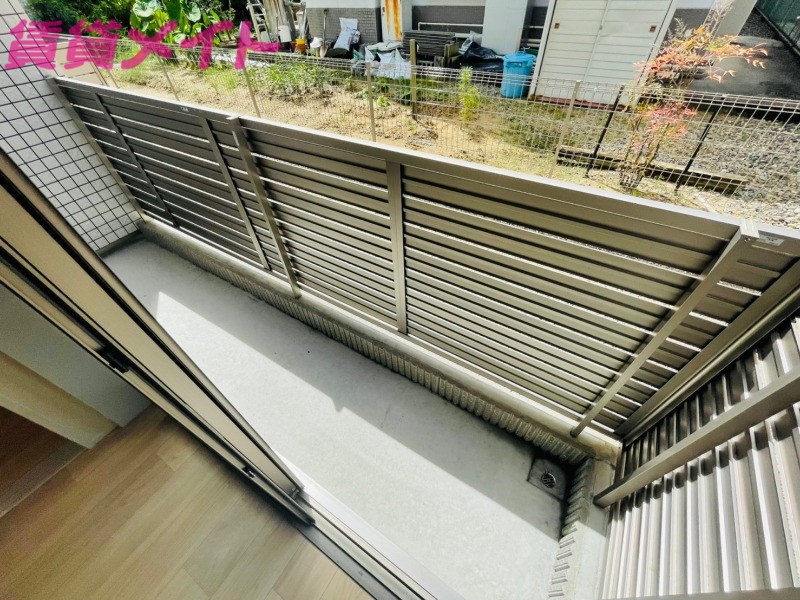 バルコニー　同物件別部屋の写真です