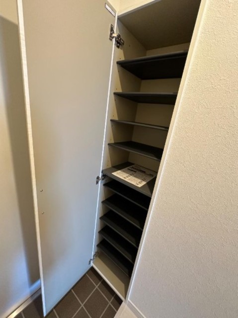 収納　シューズボックス