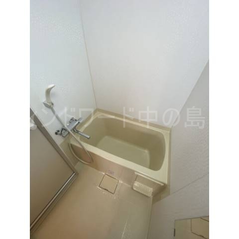 バス・シャワールーム　詳細は、ウィンドワード中の島までご相談下さい。