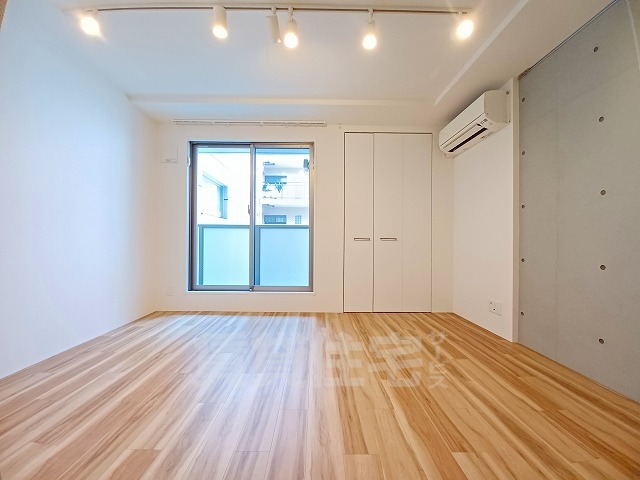 居室・リビング　同マンション別部屋