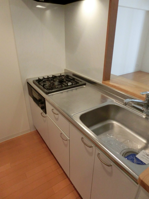 キッチン　※同物件別部屋参考写真