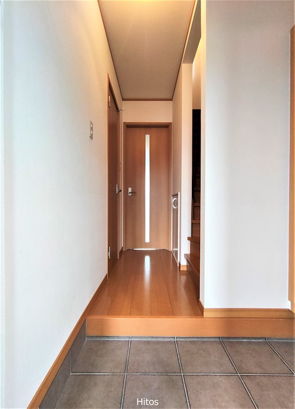 玄関　収納もある玄関です