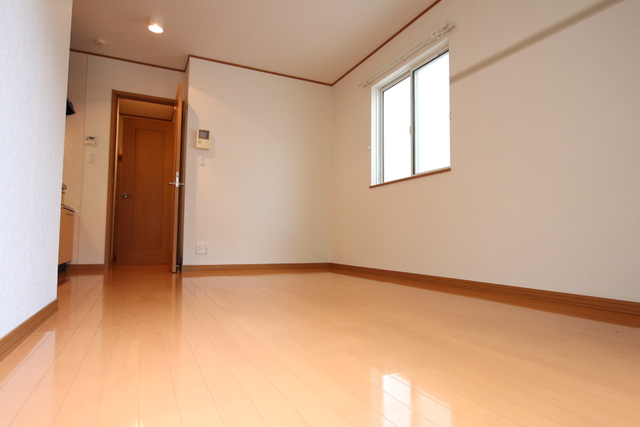 居室・リビング　９．２帖のダイニングキッチン♪