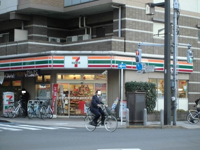 コンビニ　セブンイレブン（コンビニ）まで289m