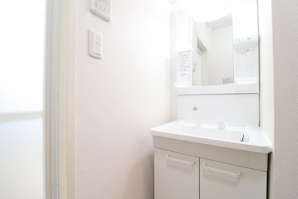 洗面設備　シャワー付洗面台♪