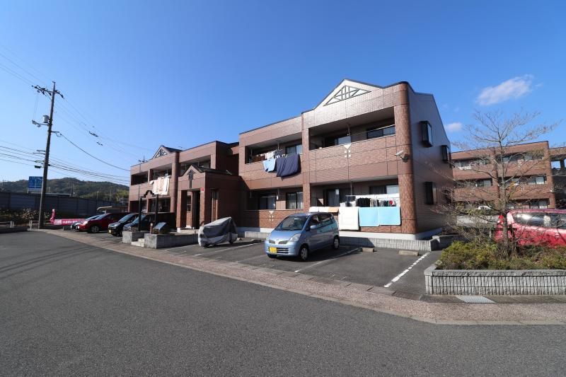 建物外観　サンソレイユ西条壱番館　建物外観