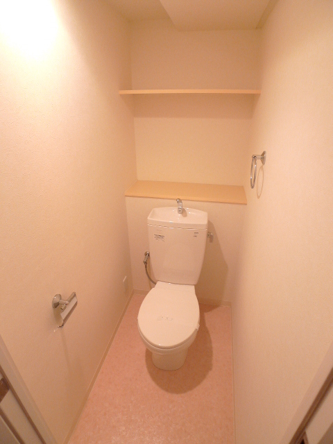 トイレ　清潔感のあるトイレです