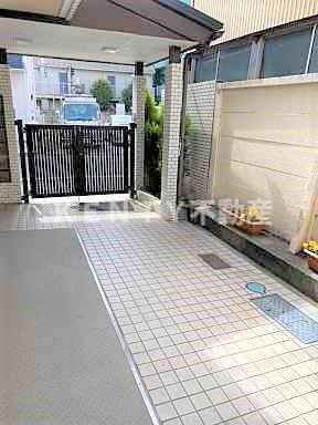 エントランス　建物の内部です
