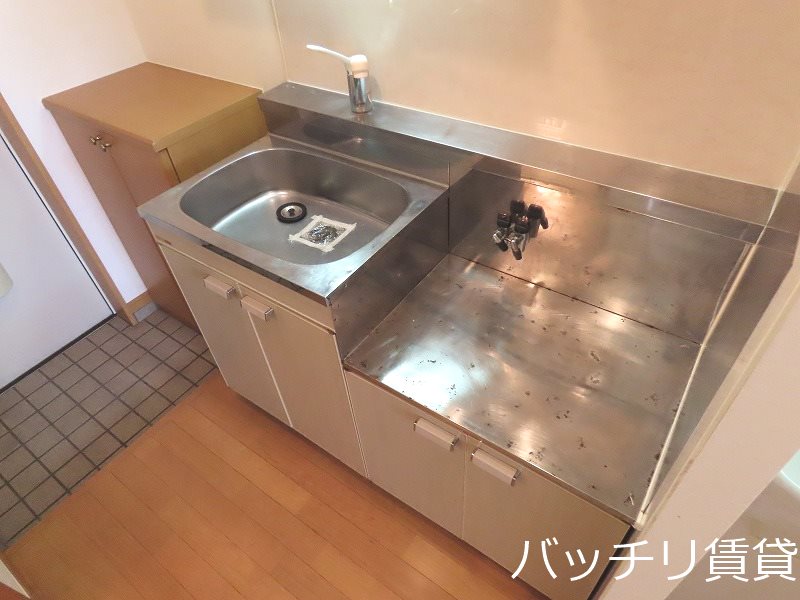キッチン　画像は別号室イメージの為、現況を優先いたします。