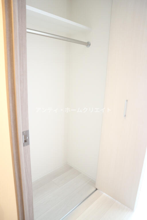 収納　同タイプ別階部屋写真