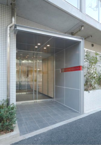 エントランス　清潔なエントランスです