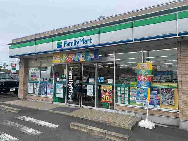 コンビニ　ファミリーマート掛川大池店（コンビニ）まで500m