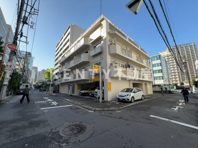 建物外観　落ち着いた雰囲気の外観です