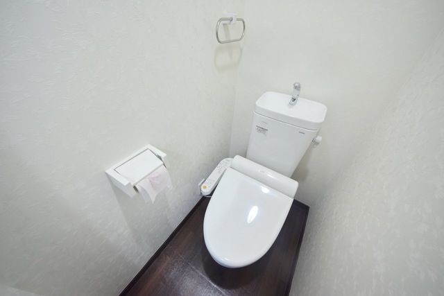 トイレ　※別部屋参考写真です