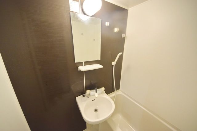 洗面設備　※別部屋参考写真です