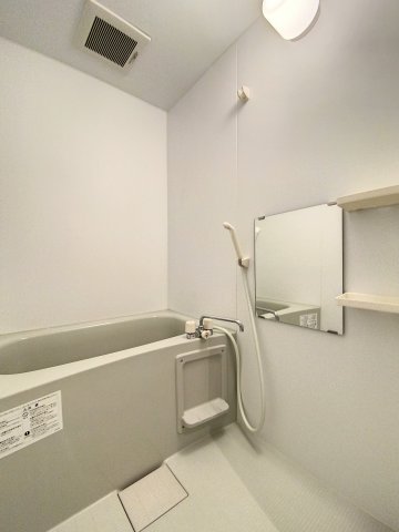 バス・シャワールーム　バス・トイレ別です
