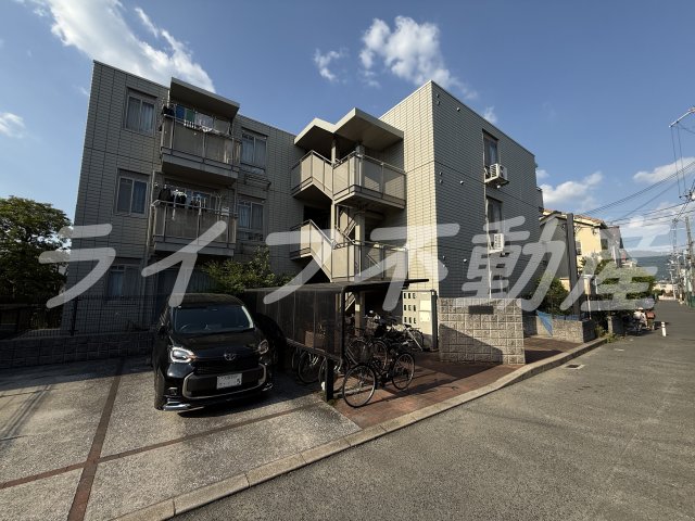 建物外観　外観は落ち着いています