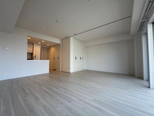 居室・リビング　※同タイプの別号室参考写真です
