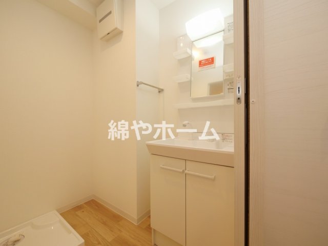 洗面設備　使いやすい洗面所です
