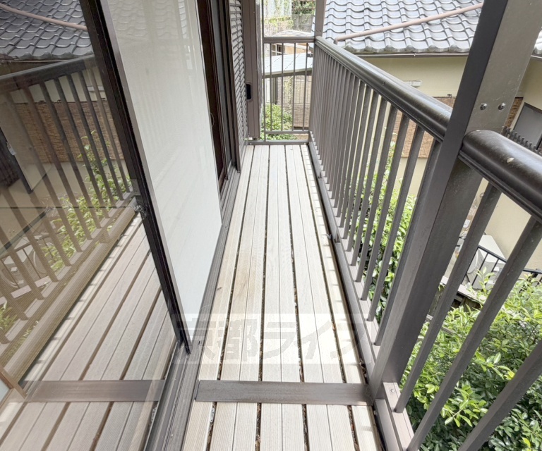 建物外観　角地の貸家です。