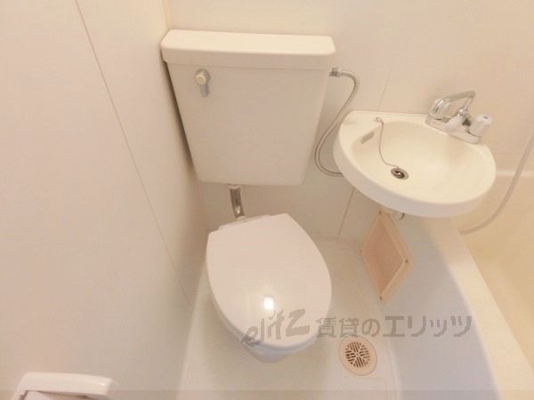 トイレ　トイレ