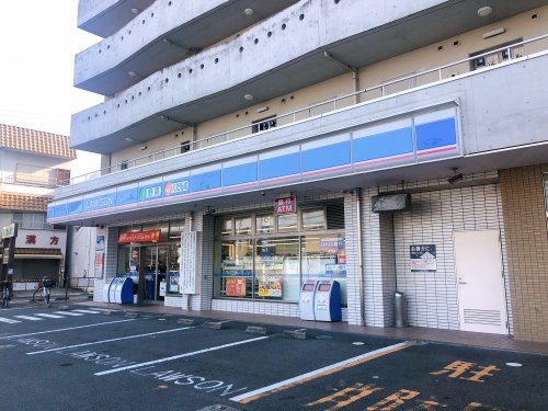 コンビニ　ローソン 津新町一丁目店（コンビニ）まで727m