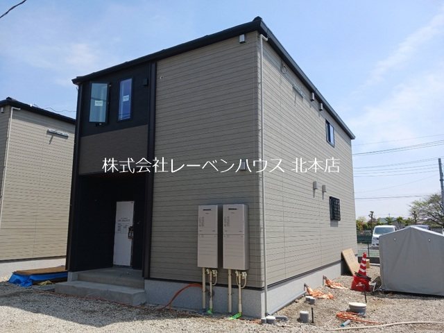 建物外観　レーベンハウス北本店へ048-590-5757