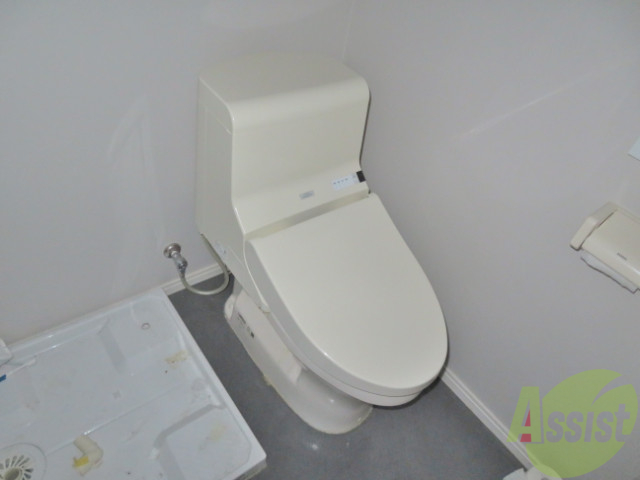 トイレ　トイレ回りは開放感があるのでリラックス出来そうですね。