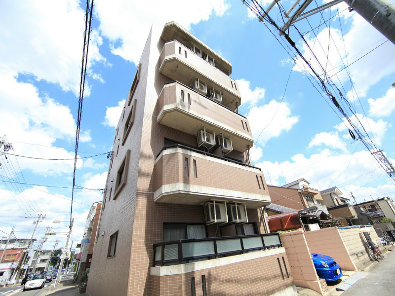 建物外観　外観　オートロック付　1フロア2部屋