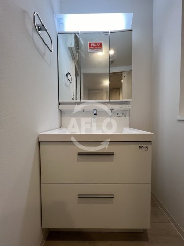 洗面設備　グランヴィラッセ北梅田　洗面所