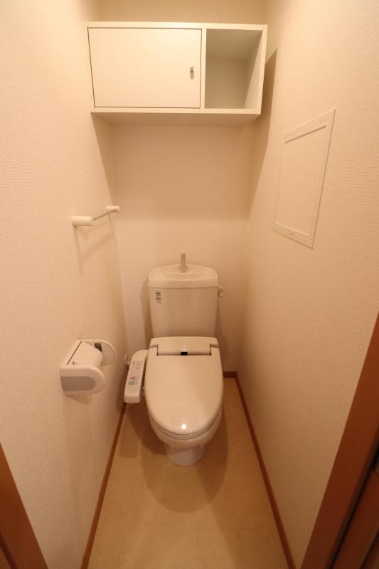 トイレ　温水洗浄暖房便座付き