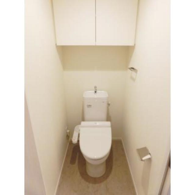 トイレ　※写真は同タイプ住戸です。