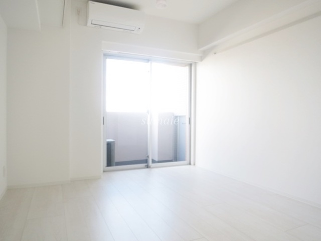居室・リビング　日当たりばっちりのお部屋です