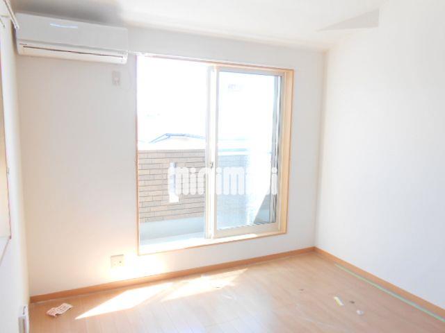 居室・リビング　明るいお部屋です
